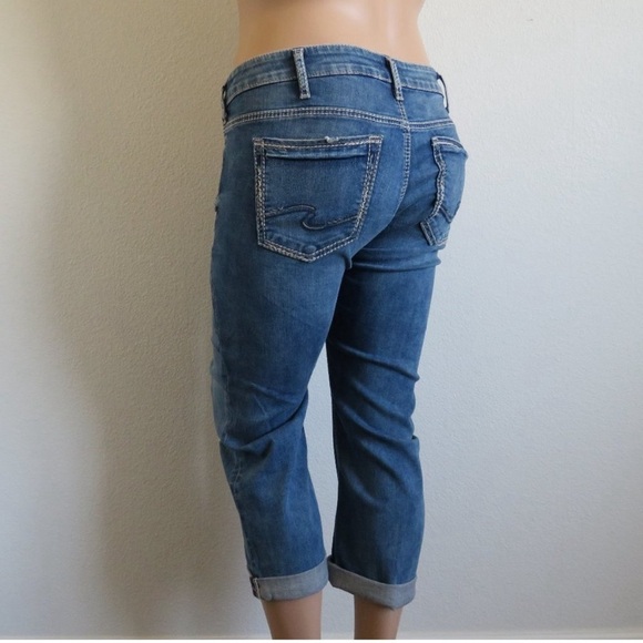 Silver Jeans Women’s DISTRESSED Denim Elyse Mid Rise Capri Plus Size 16 NWOT - Picture 3 of 3